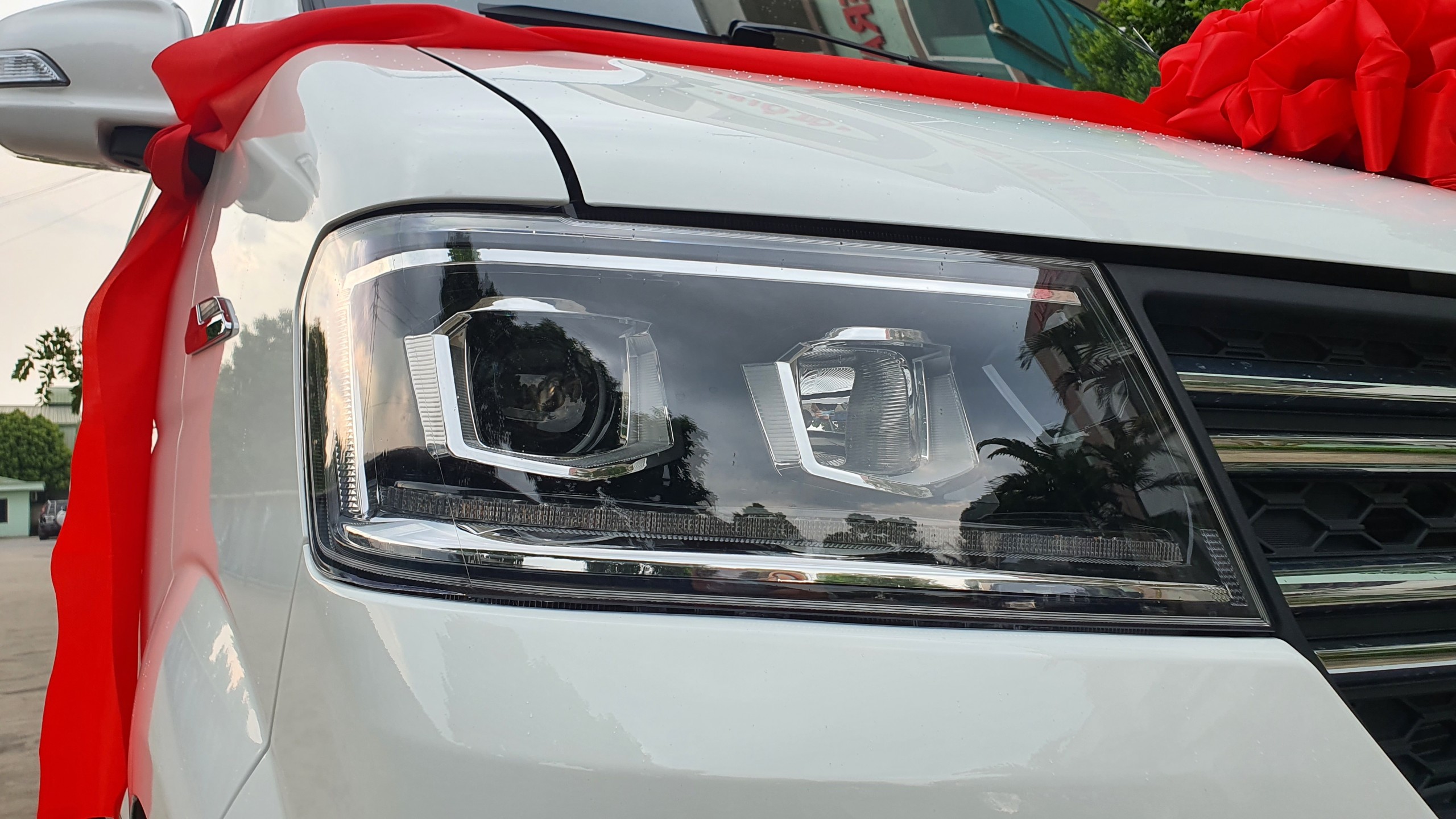 SRM X30L 2 chỗ, 5 chỗ