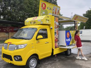 Xe ô tô bán trà trái cây và đồ ăn vặt lưu động 15 1 26