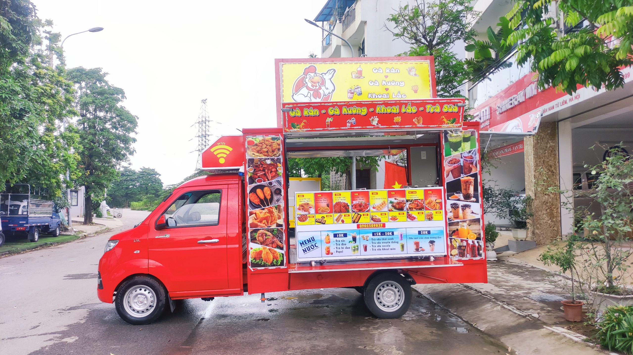 Xe bán gà rán lưu động