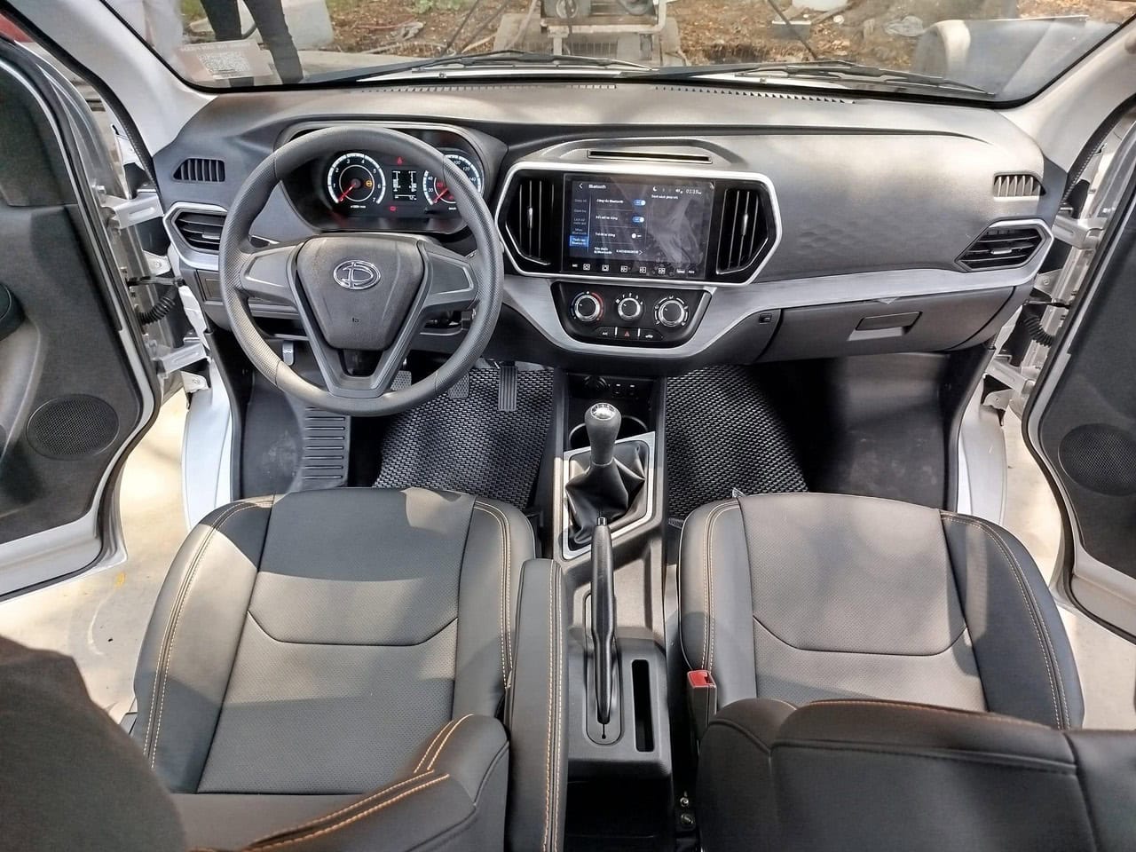 Tera V6 5 chỗ 40 Xe tải Van Tera V6 5 chỗ