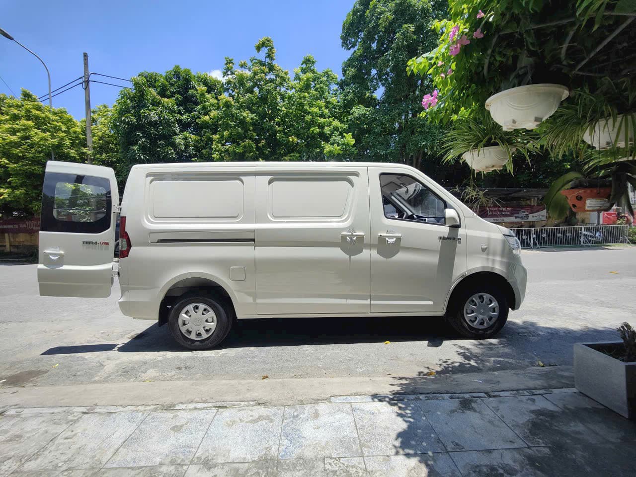 TERA V6 2 chỗ 35 Tera V6 2 chỗ