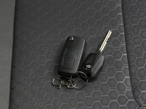 Tera V8 5 chỗ 36 chia khoa