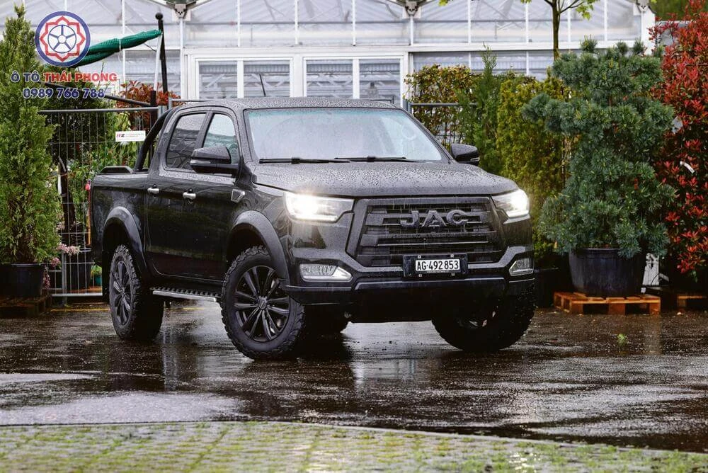 Xe Bán Tải Trung Quốc Giá Rẻ: Lựa Chọn Tối Ưu Cho Người Việt