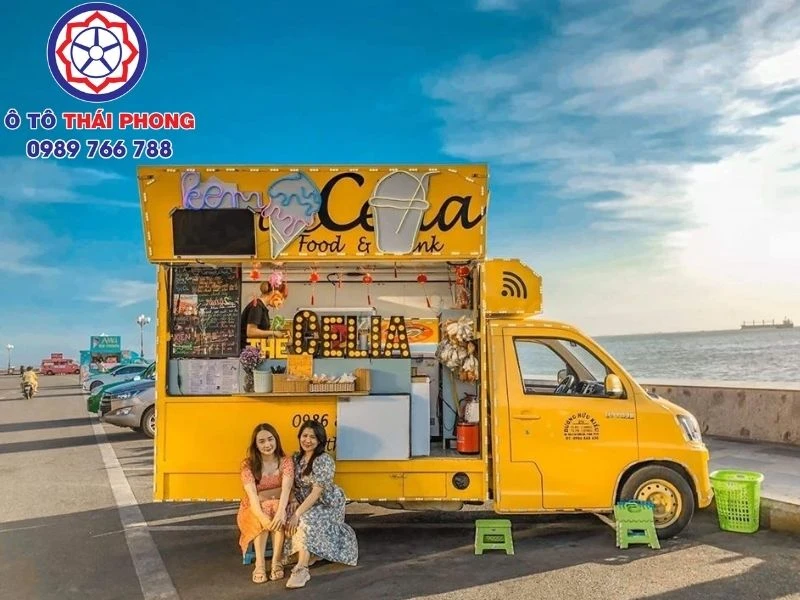 xe van bán hàng di động