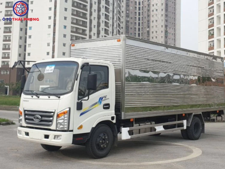Xe tải thùng dài – giải pháp tiết kiệm chi phí cho vận chuyển liên tỉnh 3 Xe tải thùng dài – giải pháp tiết kiệm chi phí cho vận chuyển liên tỉnh