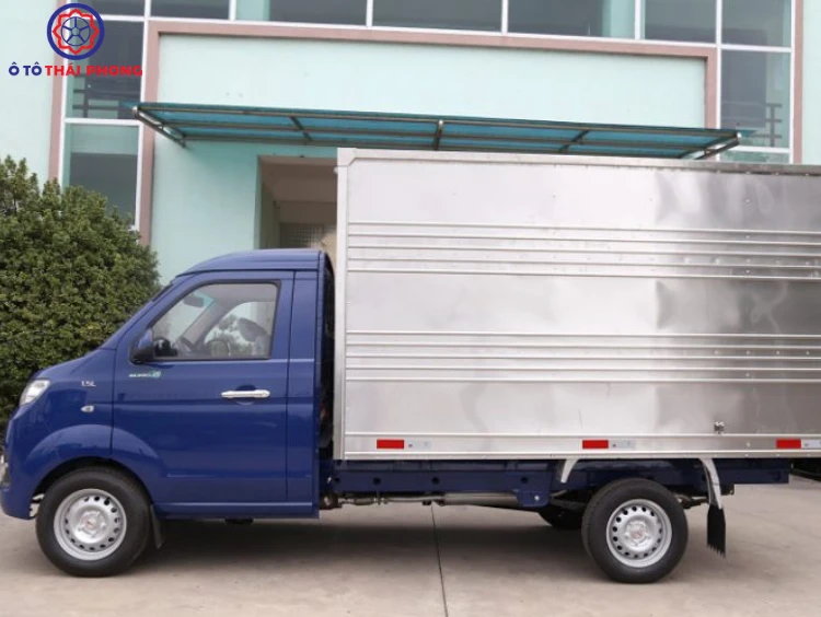 So sánh xe tải 1 tấn thùng kín và thùng bạt So sánh xe tải 1 tấn thùng kín và thùng bạt