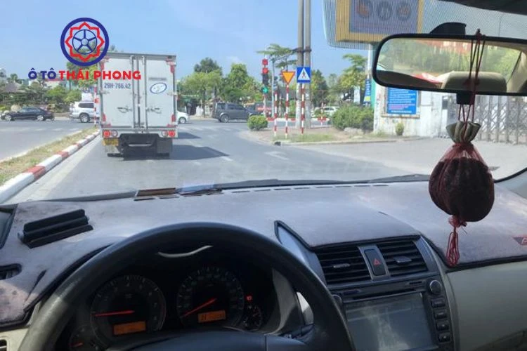 cách lái xe trong thành ph 20 cách lái xe trong thành phố an toàn, đúng luật mà tài xế phải biết