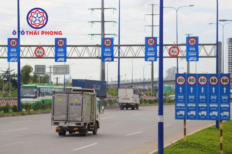 làn đường cho xe tải nhỏ