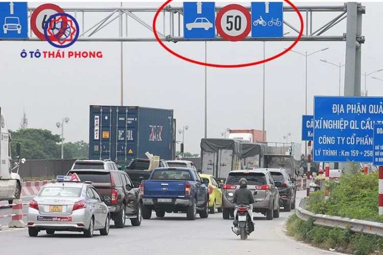 Cách đi đúng làn đường cho xe tải nhỏ không phải ai cũng biết