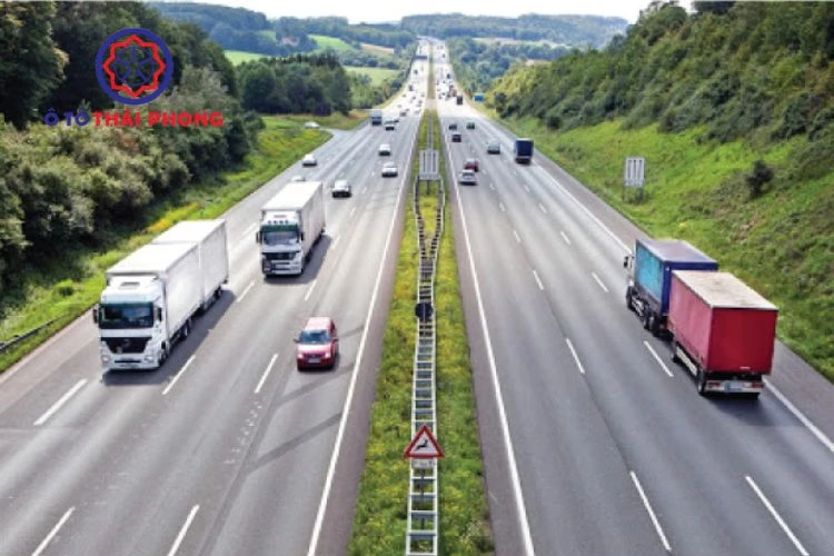 làn đường cho xe tải nhỏ