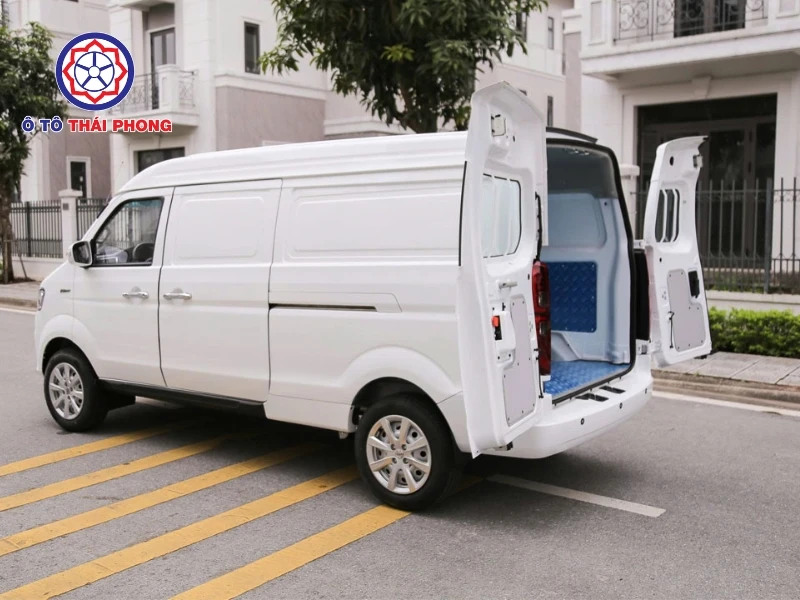 Xe Tải Van 2 Chỗ SRM X30LP V2 | Lựa chọn tối ưu cho vận chuyển nội đô hiện đạ 3 Xe Tải Van 2 Chỗ SRM X30LP V2 | Lựa chọn tối ưu cho vận chuyển nội đô hiện đạ