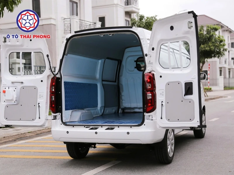 Xe Tải Van 2 Chỗ SRM X30LP V2 | Lựa chọn tối ưu cho vận chuyển nội đô hiện đạ 4 Xe Tải Van 2 Chỗ SRM X30LP V2 | Lựa chọn tối ưu cho vận chuyển nội đô hiện đạ