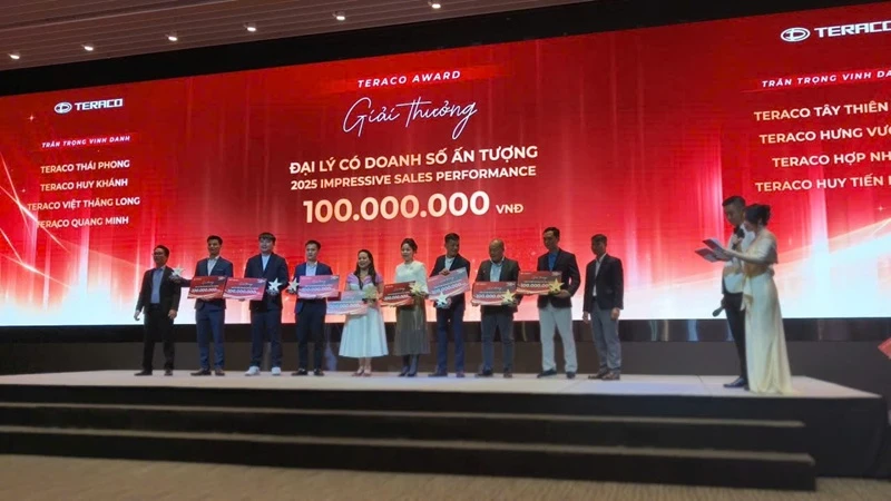 Ô Tô Thái Phong tham dự sự kiện quan trọng từ nhà máy Daehan tại Hàn Quốc