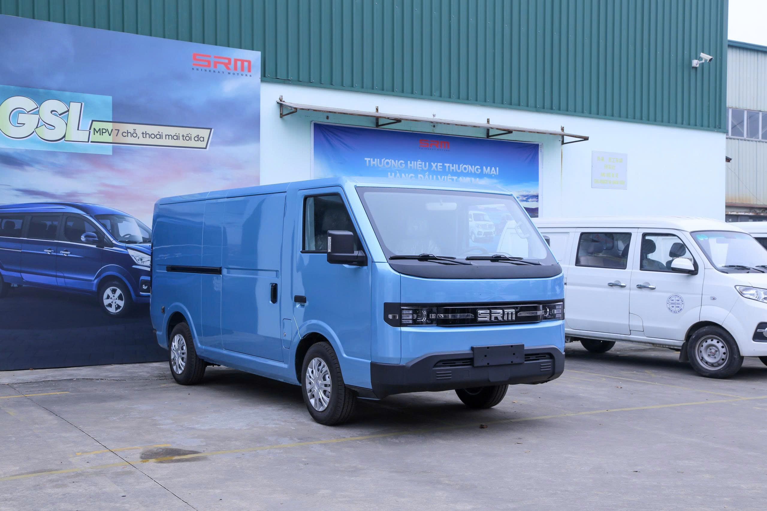 Xe Van Điện SRM E80 2 Xe Van Điện SRM E80 - Ảnh 2
