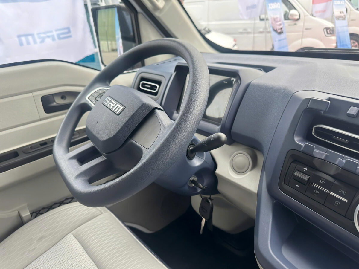 Xe Van Điện SRM E80 17 z7941447423228 f04444f331b228ff2fd1ebd3afcd13db